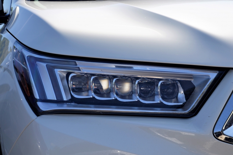 concession-moto-NICE-min_acura-headlamp-2834131